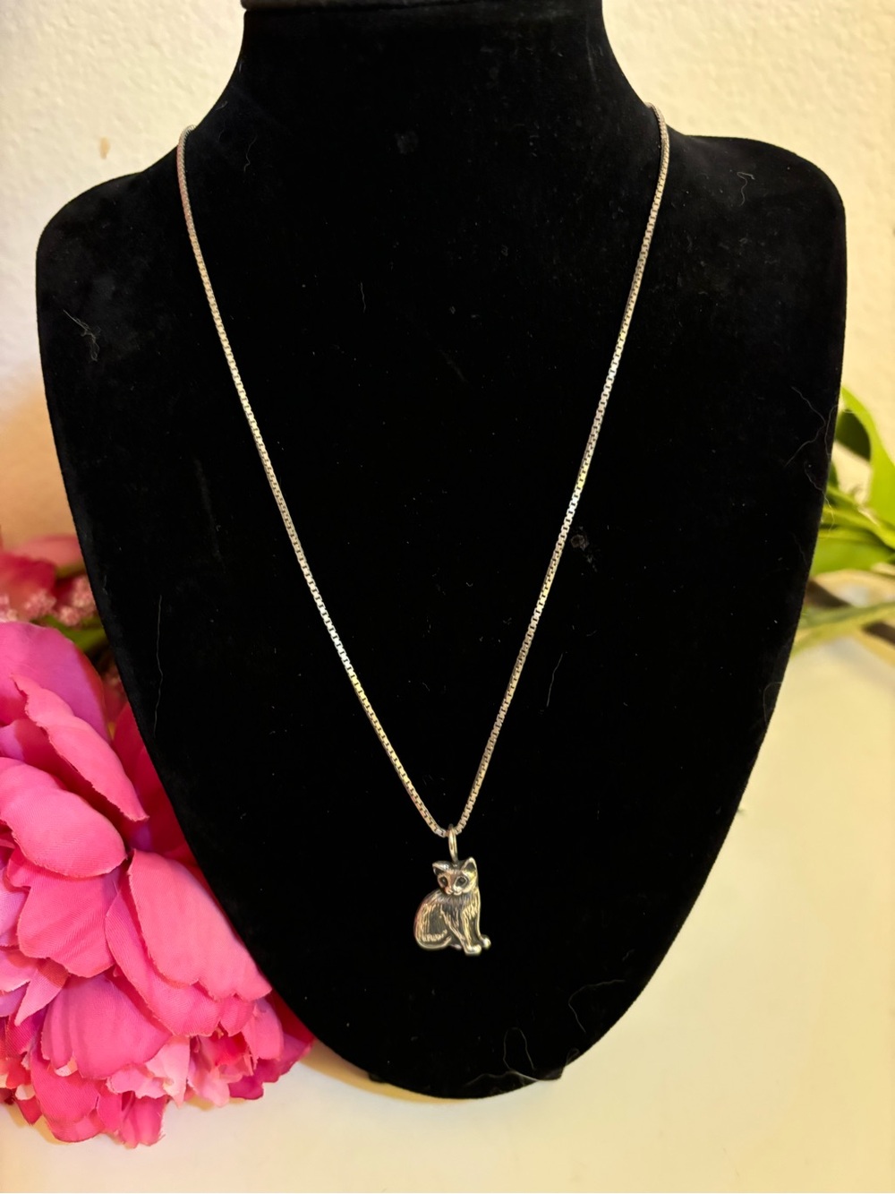 Vintage 925 Sterling Silver Cat Pendant w/ SU 925 Italy Sterling Box Chain 19.5”